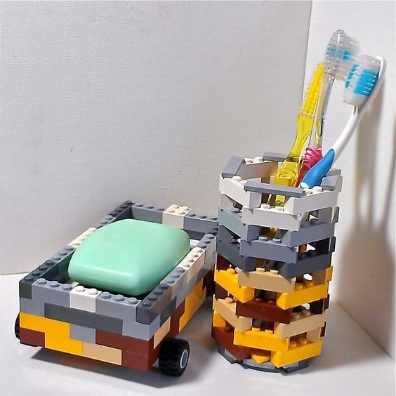 Lego DIY Fikirleri, Legodan Neler Yapılır, Eski Legolardan Neler Yapılır?, Legodan Yapabileceğiniz DIY Fikirleri, Legoları Değerlendir, Legodan Sabunluk ve Diş Fırçalık, Ücretsiz Parti Setleri ve Fikirleri | Neşeli Süs Evim
